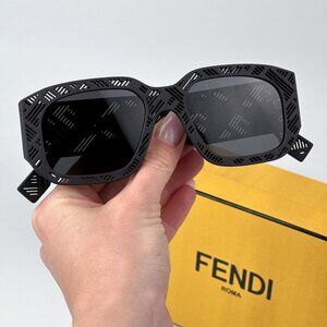 Fendi SHADOW FE40113I 02A Men BRAND NEW Sunglasses Geometric Matte Black Smoke